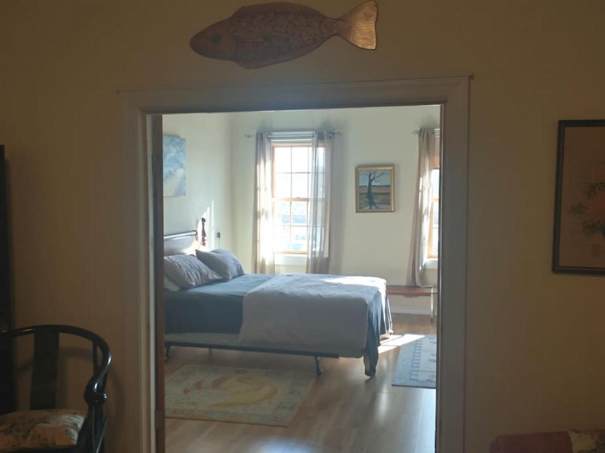 Loft Apartment W River Views Salisbury Exterior photo